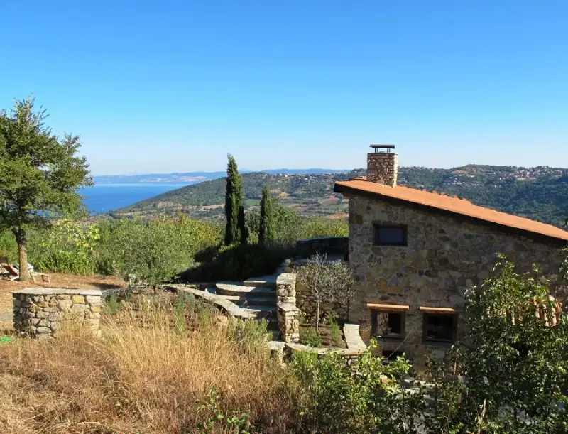 Natursteinterrasse am Ferienhaus Casa Torretta